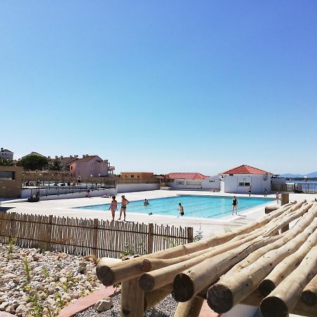Appartement Canigou Vue: Lakeside Retreat with Pools and Playground Le Barcares Exterior photo