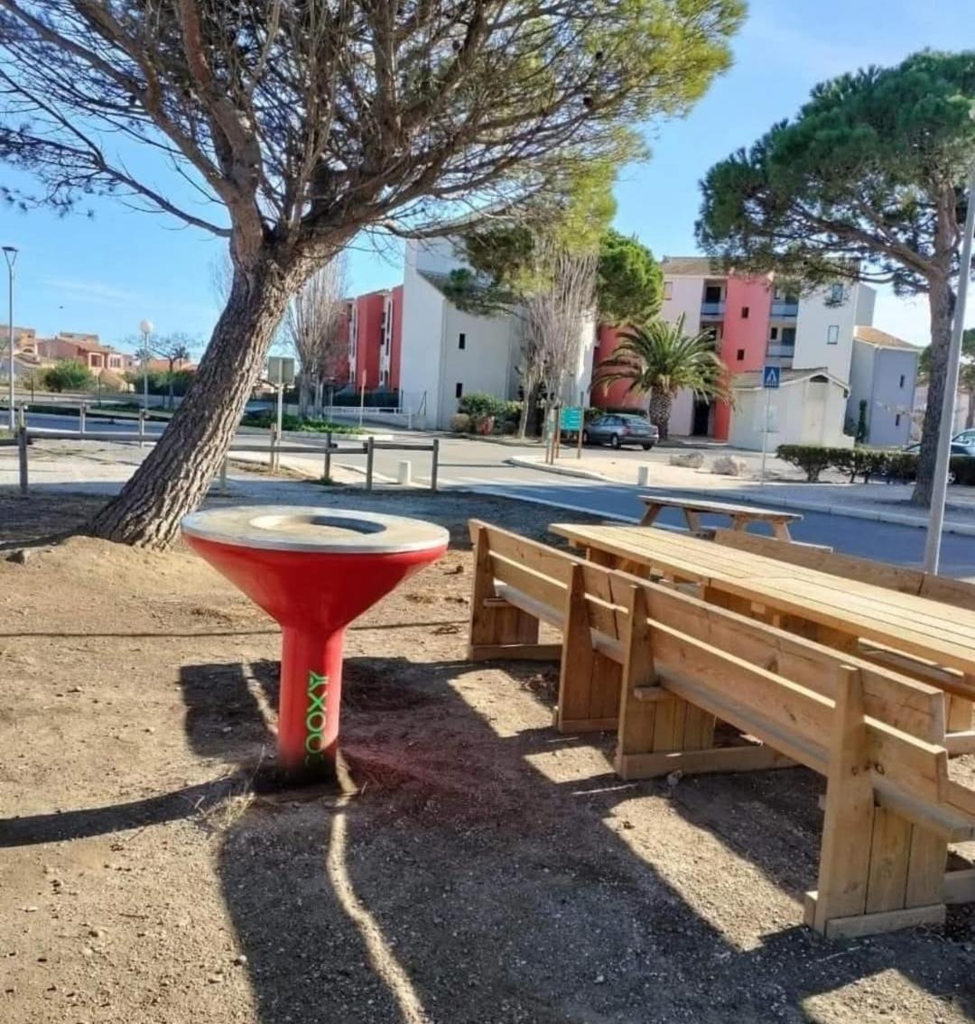 Appartement Canigou Vue: Lakeside Retreat with Pools and Playground Le Barcares Exterior photo